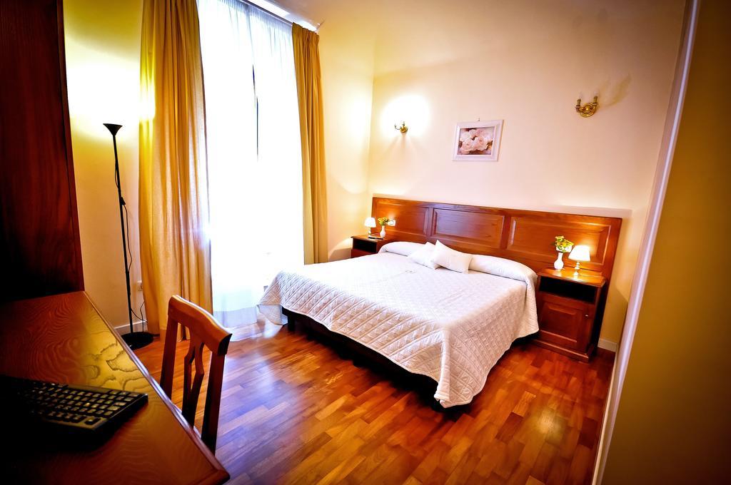 Relais Cavour Ξενοδοχείο Ρώμη Δωμάτιο φωτογραφία
